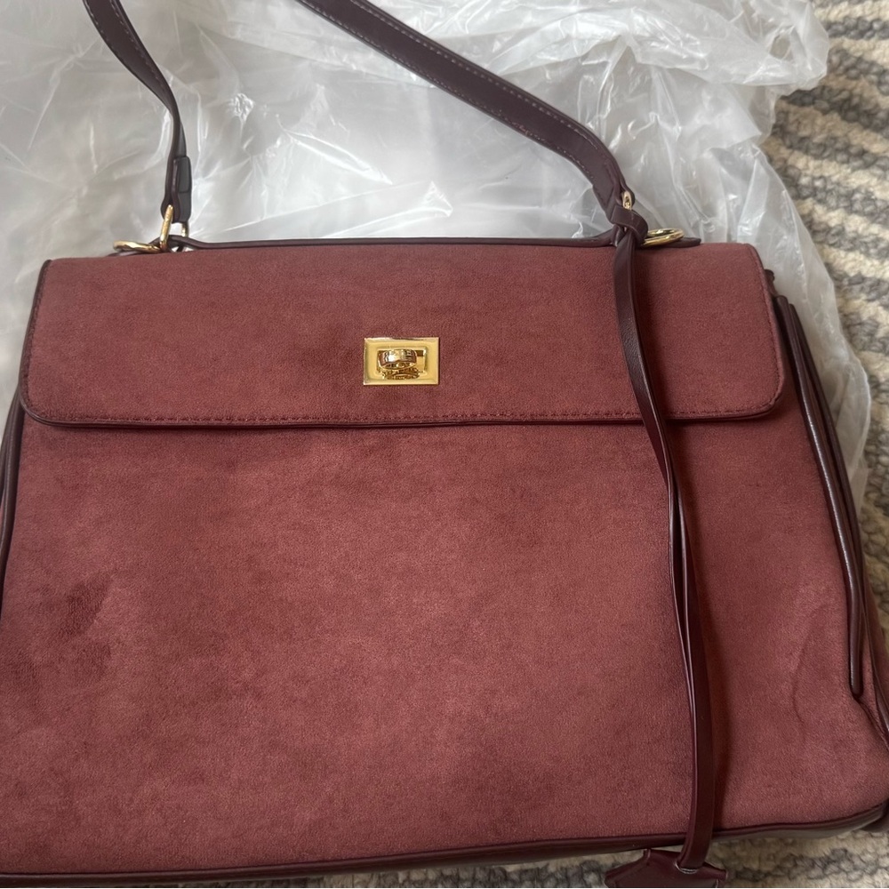 Elegant Burgundy Shoulder Bag